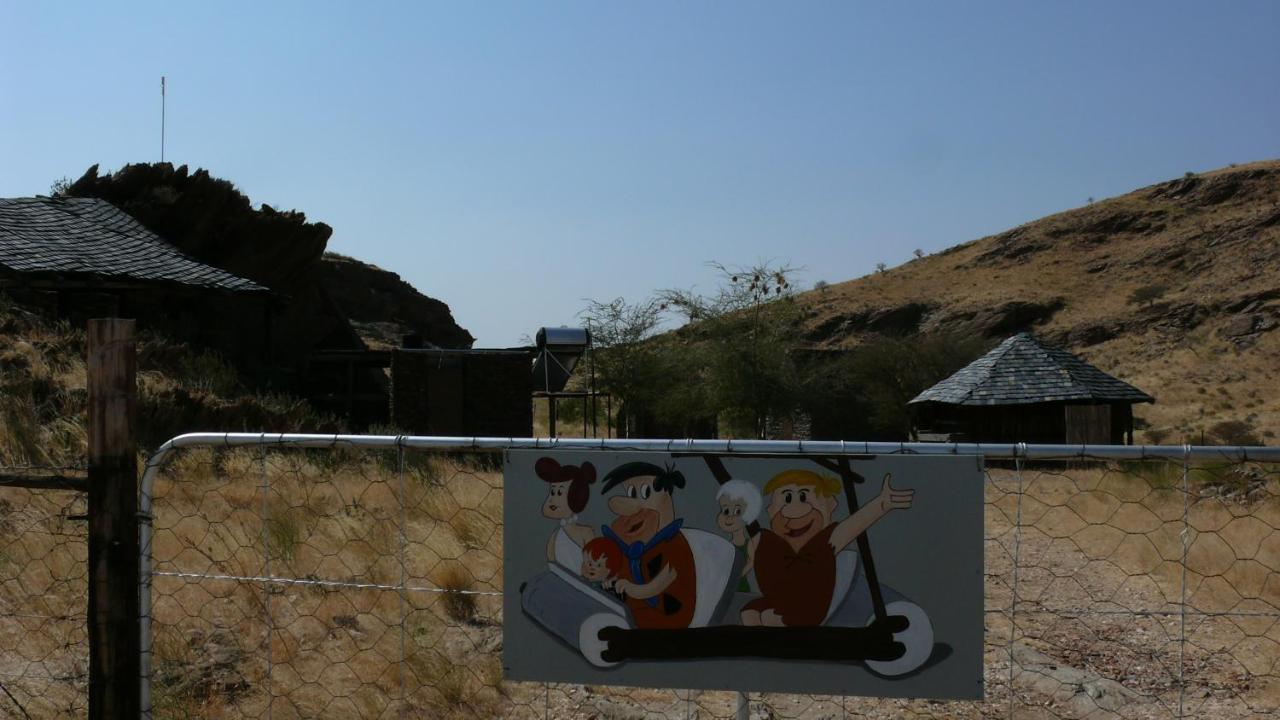 Rooiklip Camp Flintstone Appartamento Esterno foto