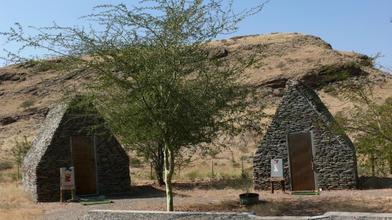 Rooiklip Camp Flintstone Appartamento Esterno foto
