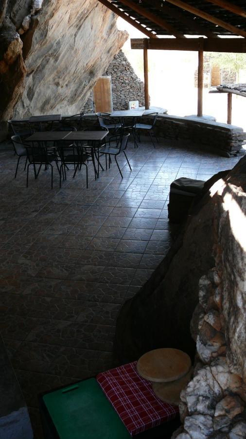 Rooiklip Camp Flintstone Appartamento Esterno foto